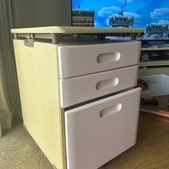 キャビネット　引出し -マイクロトートバッグ　AcneStudios