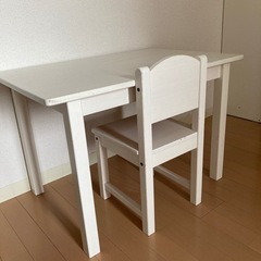 IKEA 子供用テーブルとイスセット
