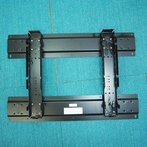 壁掛け用 70v型液晶テレビ 大型 動作品 (EA05)