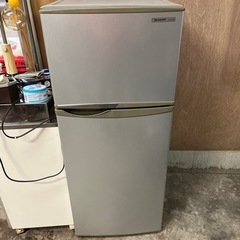 引き取り限定 2ドア冷凍冷蔵庫　2013年 SHARP SJ-H12W