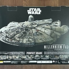 スターウォーズ ミレニアムファルコン 1/72スケール プラモデル　