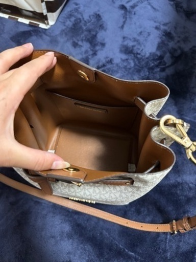MK バッグ ショルダーバッグ | 撥水/500g以下の軽量]アクセントレザー