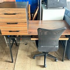 苫小牧発 定価21990 オフィスワーク デスク 椅子セット 左右組み換え可能 幅120㎝ used 苫小牧発 定価21990 オフィスワーク デスク 椅子セット 左右組み換え