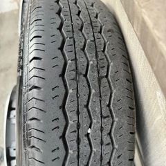 ハイエース　純正ホイール付きタイヤ　新品タイヤ2本付き