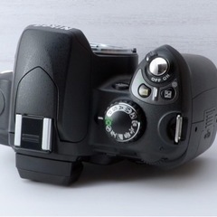 ★Nikon D40X★S数約3900回●美品●スマホ転送●簡単操作  1ヶ月動作補償あり！ 安心のゆうパック代引き発送！ 送料、代引き手数料無料！