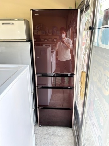 万代店　日立お洒落な前面鏡面ガラス.真空チルド、ビッグ\u0026スリム 60　401 L　R-S4000GL