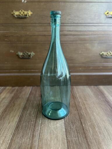 アンティーク 昭和レトロ 酒瓶 レトロ ガラス瓶 ガラス 戦前 当時物　家具 インテリア雑貨/小物 花瓶