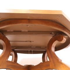 DREXEL HERITAGE(ドレクセルヘリテイジ)のESPERANTO(エスペラント) 伸長式ダイニングテーブル。八角形の天板とクラシカルで曲線的な脚部が優美なデザインのエクステンションテーブル♪