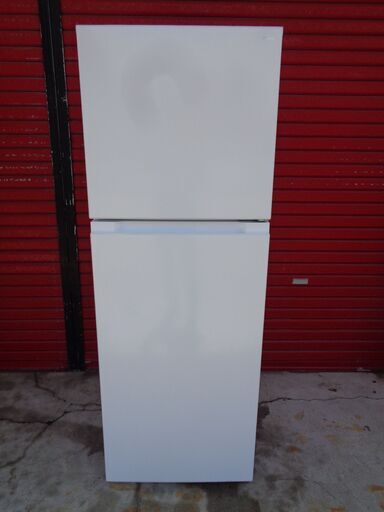 yselect ヤマダオリジナル　236L 2ドア 冷凍冷蔵庫　YRZ-F23K　2022年製　中古