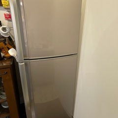 冷蔵庫（上:冷凍庫、下:冷蔵庫・野菜室とチルドあり）