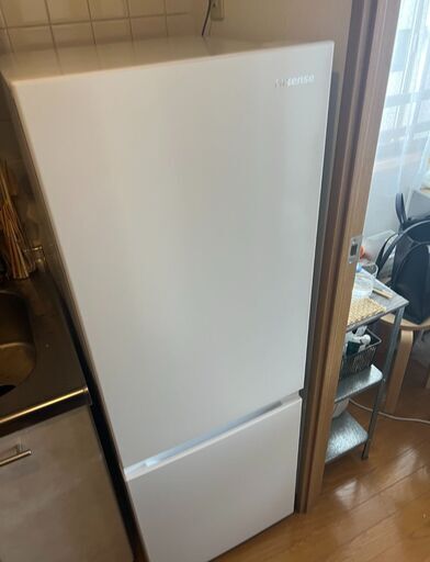 Hisense 175L 冷蔵庫を売ります（1年使用、2023年4月に購入）