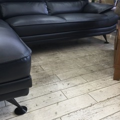 【✨全体的にキレイです❗️モノトーンでオシャレです❗️ゆったりと座れます❗️高級感あります❗️合わせやすいです❗️✨】定価¥89,800円　3PカウチソファSAKODA/サコダ