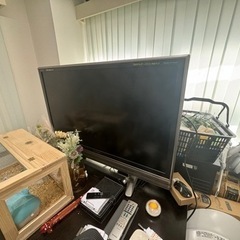 液晶テレビ