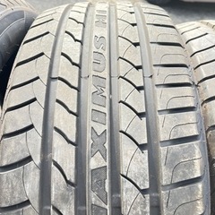  新古品タイヤ　 4本　245/50ZR18  