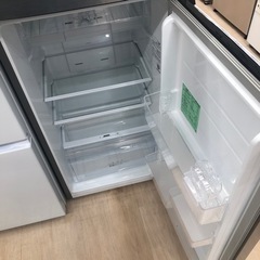 【1年保証付き】Hisenseの2ドア冷蔵庫(HR-B2302)のご紹介です