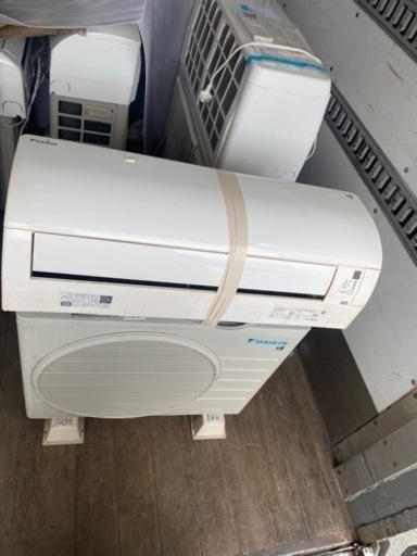 配送取付込み　2022年式 DAIKIN ルームエアコン Eシリーズ S22ZTES-W