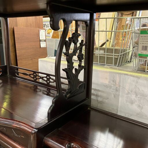 岐阜店限定飾り棚 CT-4 WM 松竹梅彫 総花梨 和テイスト ※引き戸は両面  
