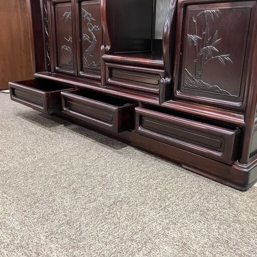 岐阜店限定飾り棚 CT-4 WM 松竹梅彫 総花梨 和テイスト ※引き戸は両面  