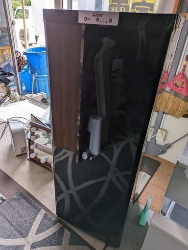 冷凍庫　MITSUBISHI MF-U14D-B　2019年製