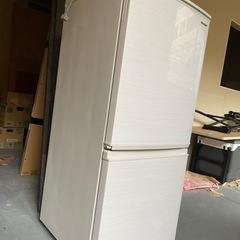 2020年製　シャープ冷蔵庫