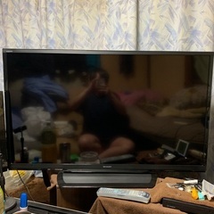シャープ46V型液晶テレビ