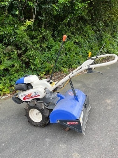 農機具イセキ　耕運機\n