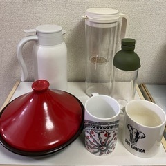 【中古・使用品・差し上げます】キッチン雑貨　食器　保温ポット　タジン鍋　グラス　皿　大皿　マグカップ　カクテルグラス