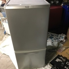 冷蔵庫　パナソニック製　B145WS