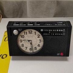 0525-020 ラジオ付き時計