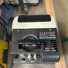 エアコンプレッサー　マキタ　AC6501 