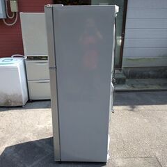 【鹿児島市リサイクルショップスターズ吉野店】日立 2ドア冷蔵庫R-23DA 13年製 3ヶ月保証 全容積２２５L  冷凍室５８L 冷蔵室１６７Ⅼ 　