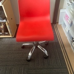 赤い　椅子