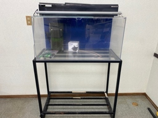 90×45×45   アクリル水槽   エーハイム2215 LEDライト　　　アングル水槽台