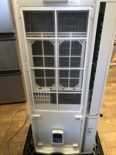 K117☆コロナ製☆2017年製冷房専用窓用エアコン4～6畳用☆3カ月  