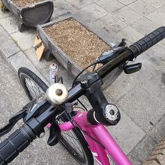 クロスバイク　７００ｘ２８ｃ　3x8変速　フレーム　アルミ　紫　配達可能