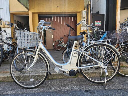 電動自転車　ヤマハ　２６インチ　充電器　バッテリー　付き　３変速　シルバー　配達可能