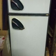 昭和のレトロな冷蔵庫