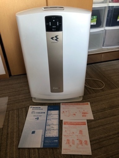 ダイキン加湿空気清浄機 ACK70P-W ホワイト