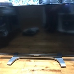 液晶カラーテレビ　シャープ　32型
