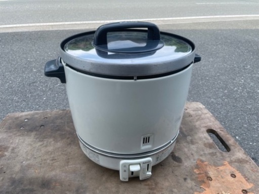 ☆中古品 パロマガス炊飯器 PR-403SF-2 2021年 LPガス 業務用炊飯器 2.2升 作問題なし☆