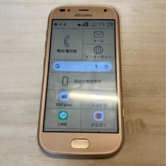 docomo らくらくスマートフォン me F-01Lゴー…