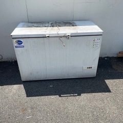 冷凍庫ストーカー
