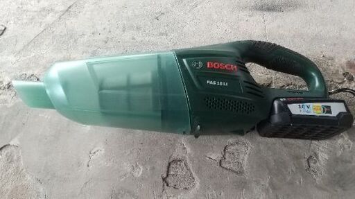BOSCH 充電式クリーナー売ります‼️