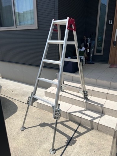 伸縮脚立