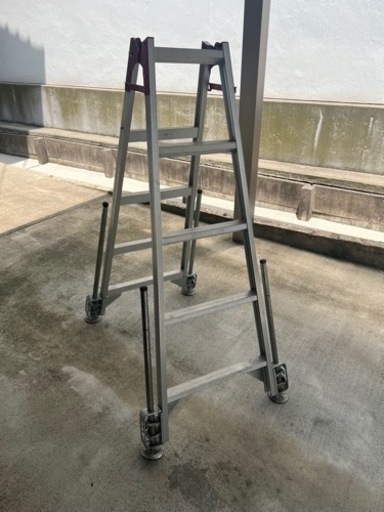 伸縮脚立 - 物干し竿、ロープ 