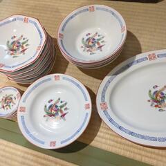 中華皿各５枚と大皿１枚