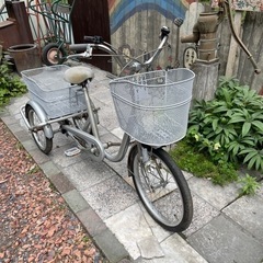 【4383】三輪車　前20・後16インチ 17,100円（防犯・税込）