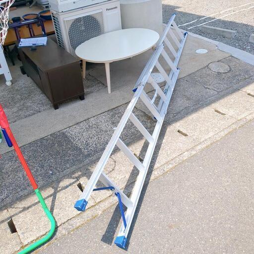 ピカコーポレーション☆28WA-40B☆プッシュ式２段脚立、脚立、はしご【浜村鹿野温泉ICから3分 買取本舗 宮本リサイクル 営業時間9～19時 定休日水曜のみ←連絡できませんm(_ _)m】 ピカコーポレーション☆28WA-40B☆プッシュ式2段脚立、脚立、はしご