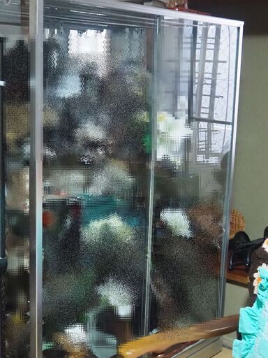 特大ガラス展示コレクション収納ショーケース　背面は全面ミラー