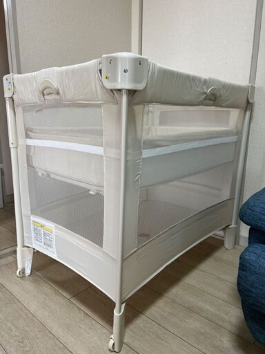 【受け渡し予定者確定】【美品】ベビーベッド　アップリカ　ココネル エアー⁽人気モデル⁾
